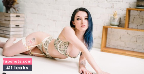 Dainty Wilder gallery photo #1593