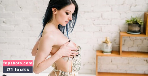 Dainty Wilder gallery photo #1595