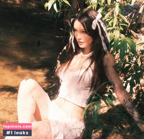 Dainty Wilder Nude Leaks OnlyFans Photos #189 - LeakJerk