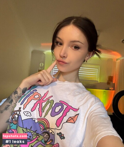 Dainty Wilder gallery photo #465