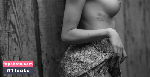 Dainty Wilder gallery photo #5356