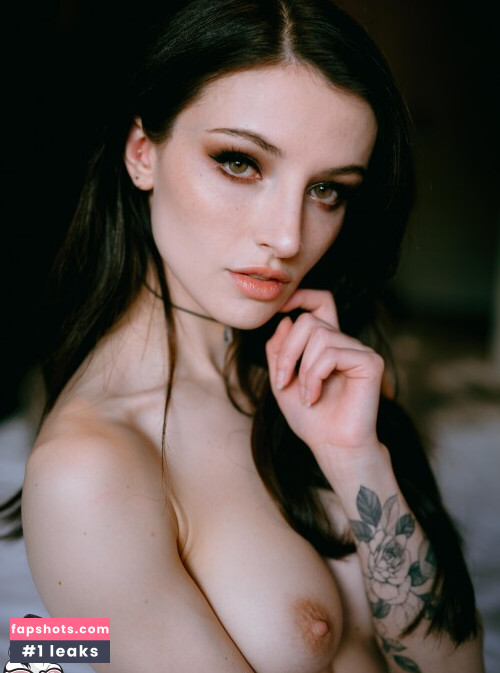 Dainty Wilder gallery photo #585