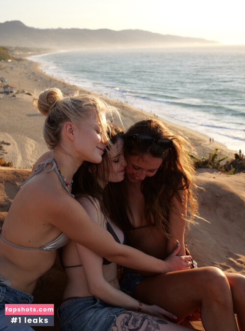 Dainty Wilder gallery photo #622