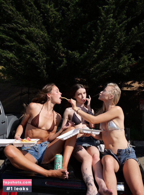 Dainty Wilder gallery photo #648