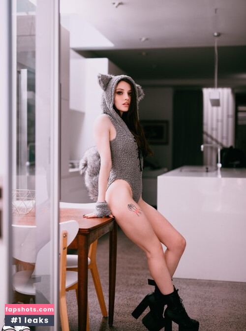 Dainty Wilder gallery photo #668