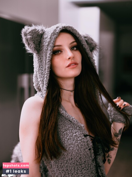 Dainty Wilder gallery photo #669