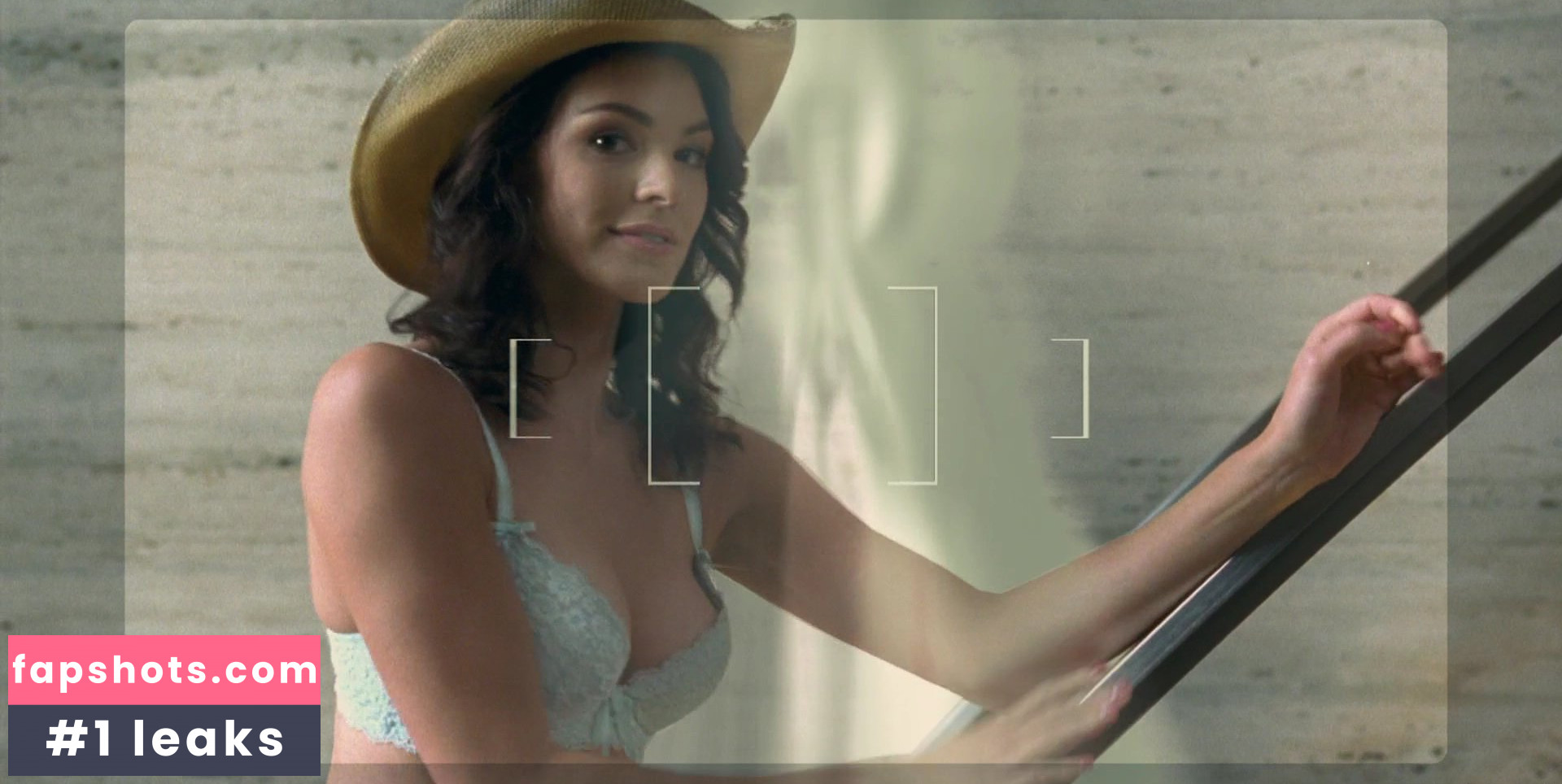 Daisy Betts gallery photo #4