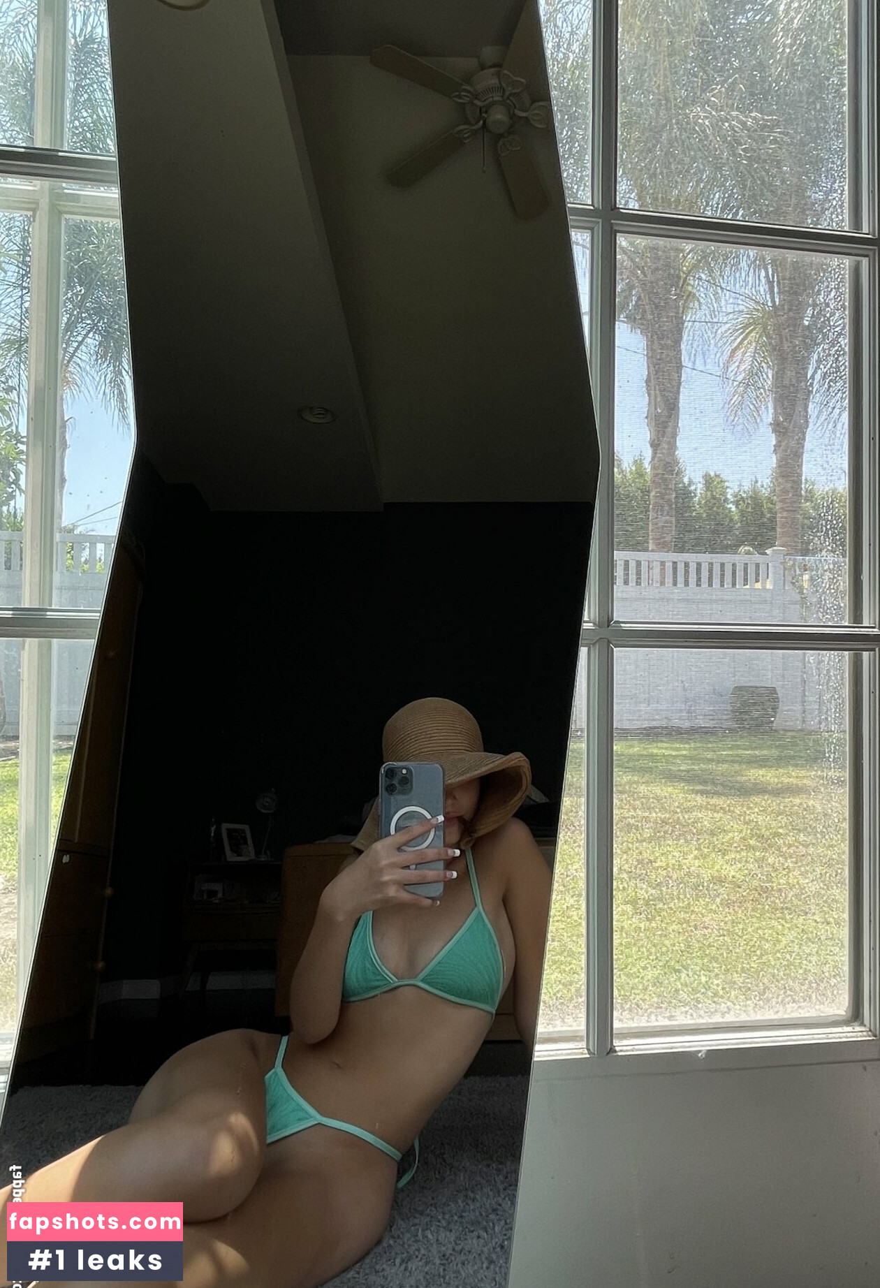 Daisy Delancey gallery photo #28