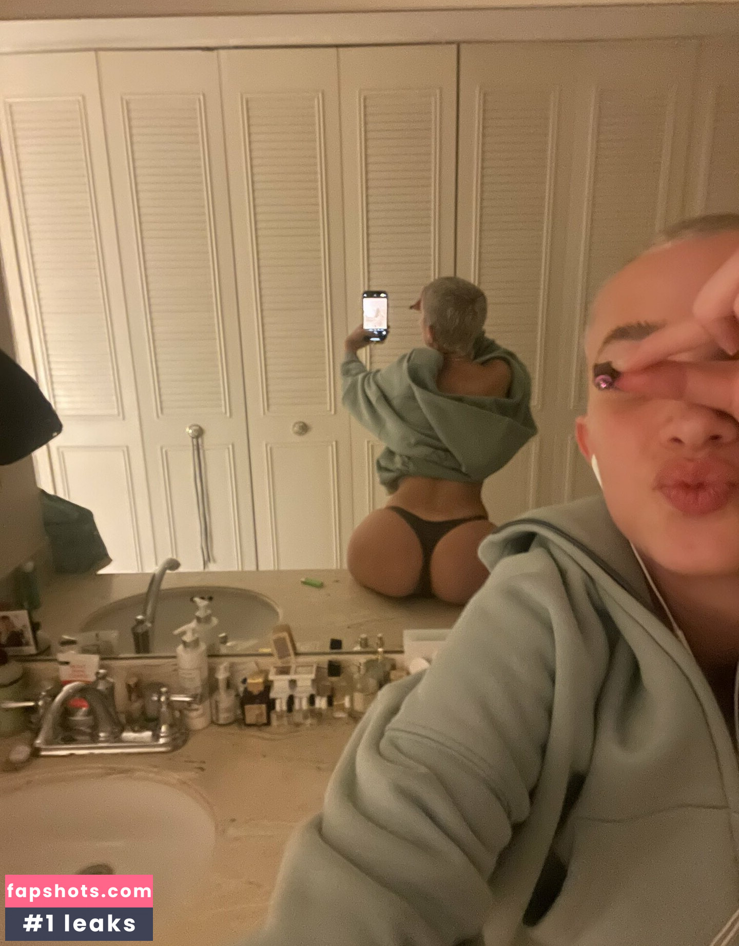 Daisy Delancey gallery photo #47