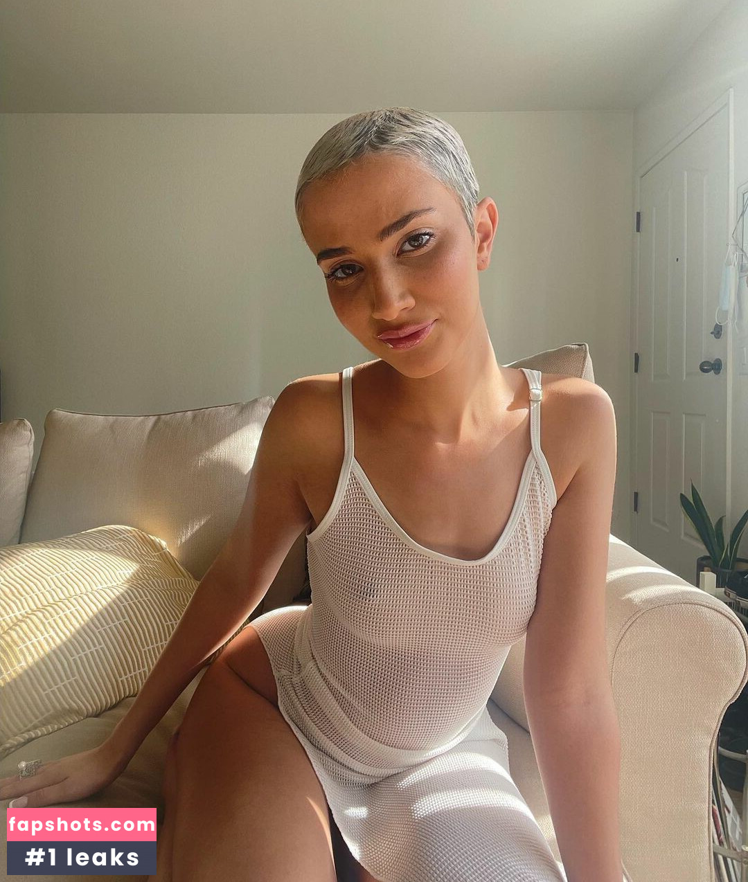 Daisy Delancey gallery photo #57