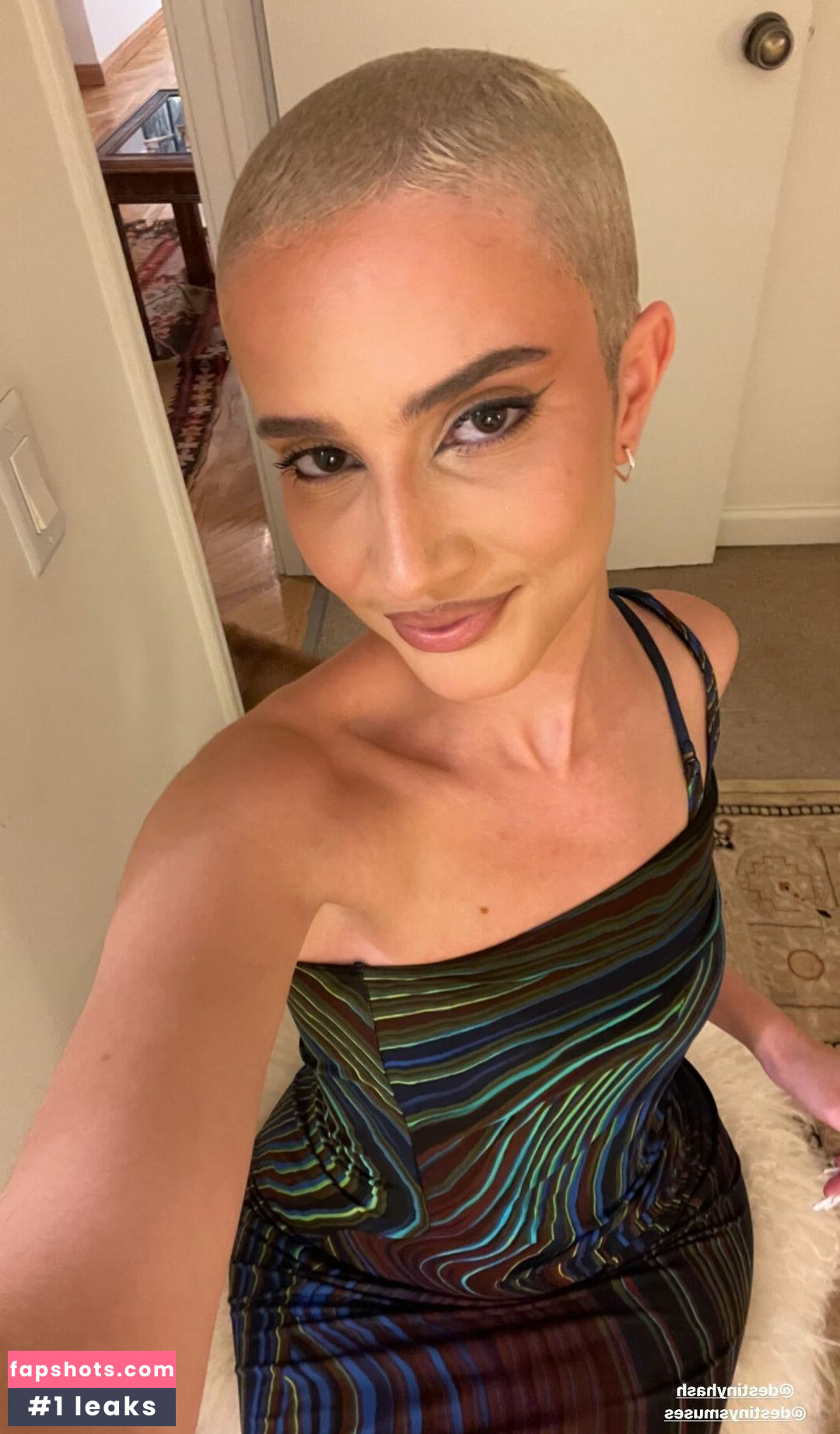 Daisy Delancey gallery photo #59