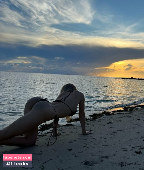 Daisy Keech gallery photo #1043