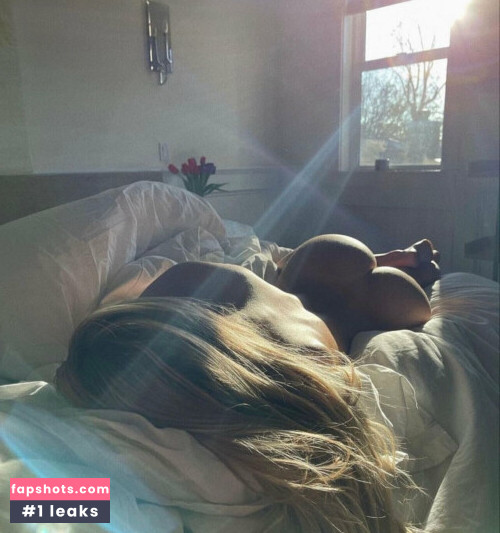 Daisy Keech gallery photo #1089