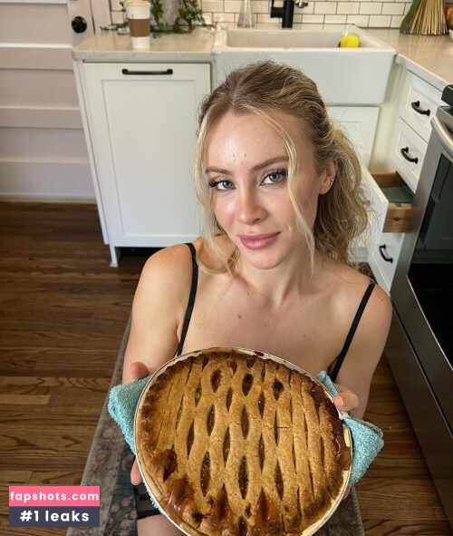 Daisy Keech gallery photo #1199