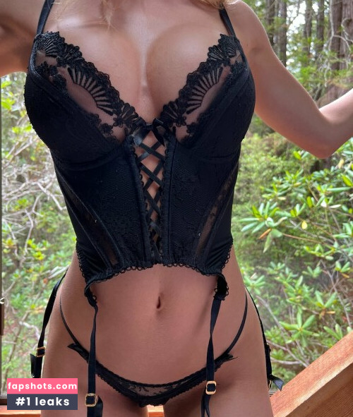 Daisy Keech gallery photo #1335