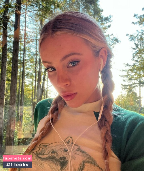 Daisy Keech gallery photo #1433