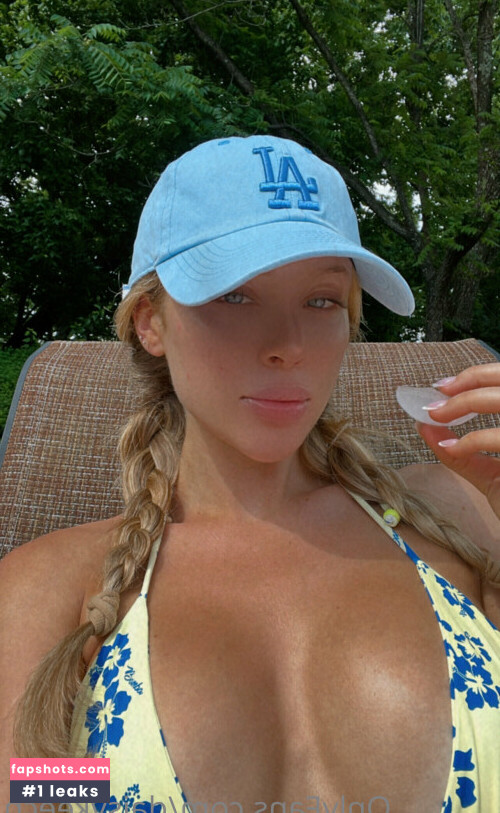 Daisy Keech gallery photo #1751