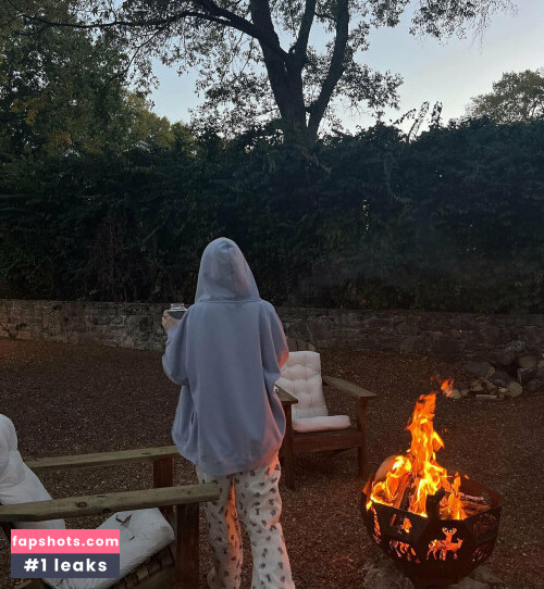 Daisy Keech gallery photo #646