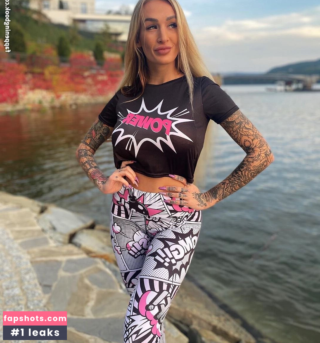 Daisy Lee gallery photo #10