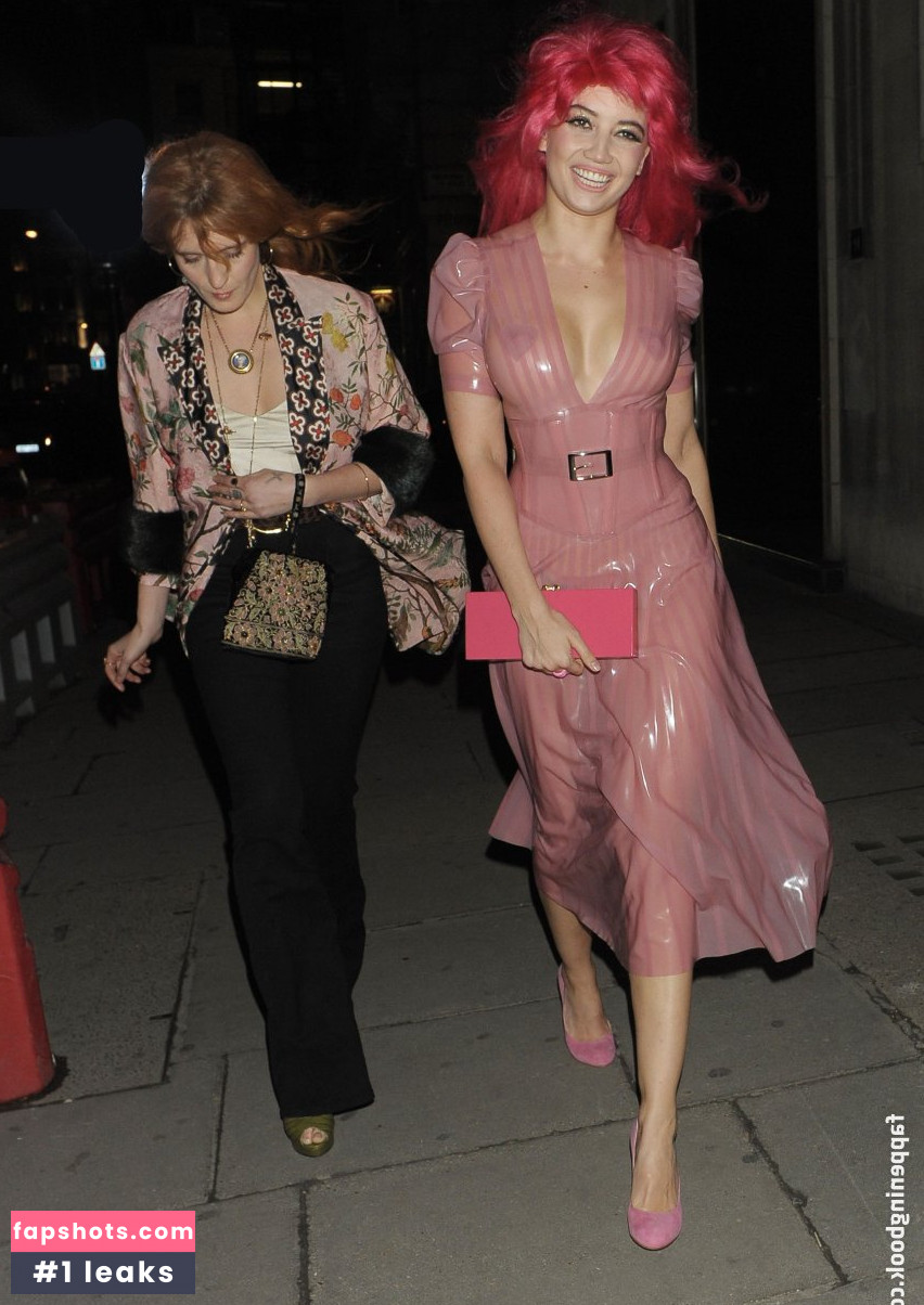 Daisy Lowe gallery photo #149