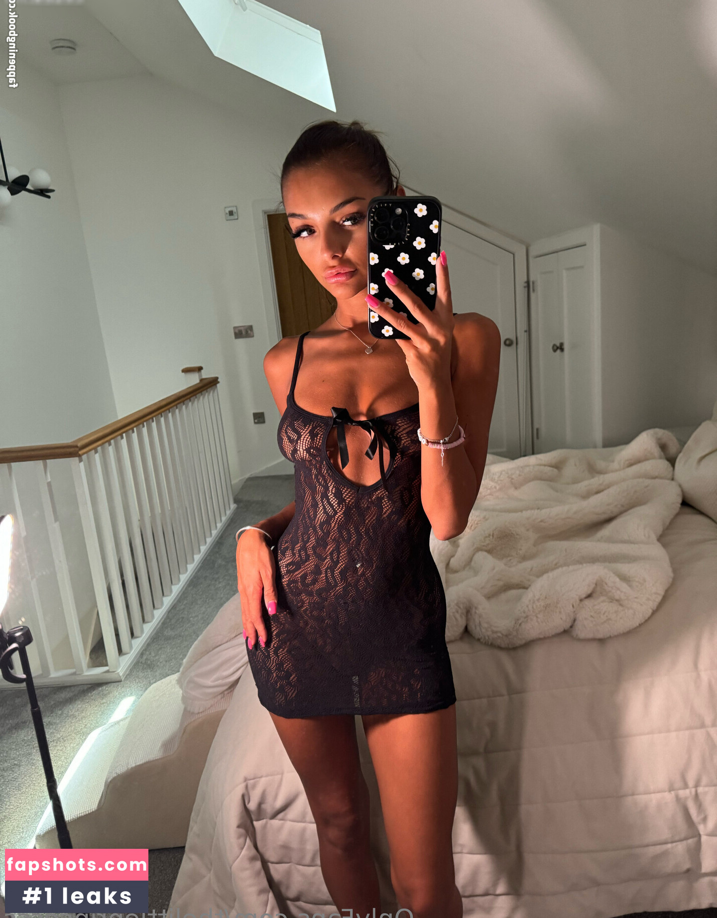 Daisy May gallery photo #82