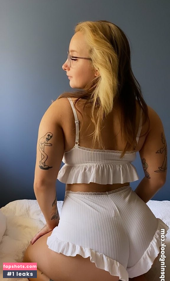 Daisy gallery photo #17