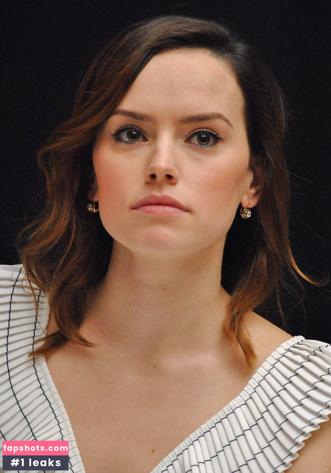 Daisy Ridley Nude Leaks OnlyFans Photos #125 - LeakJerk