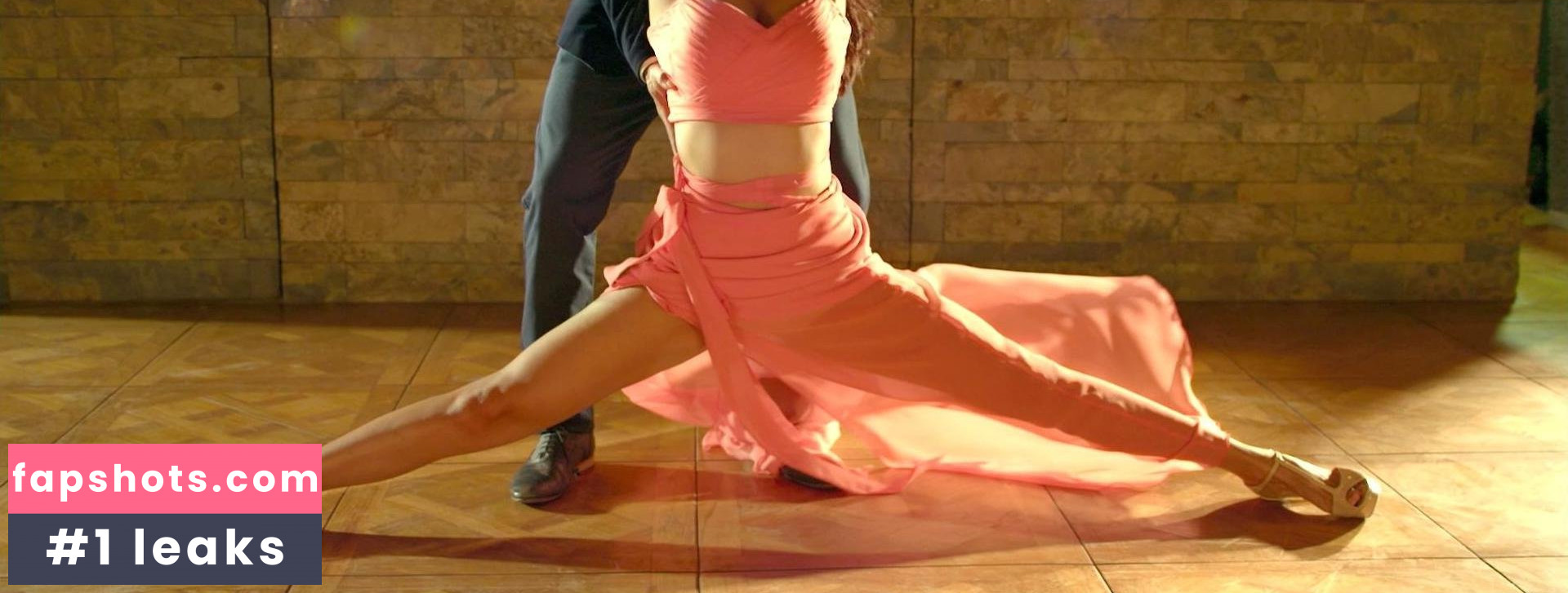 Daisy Shah gallery photo #7