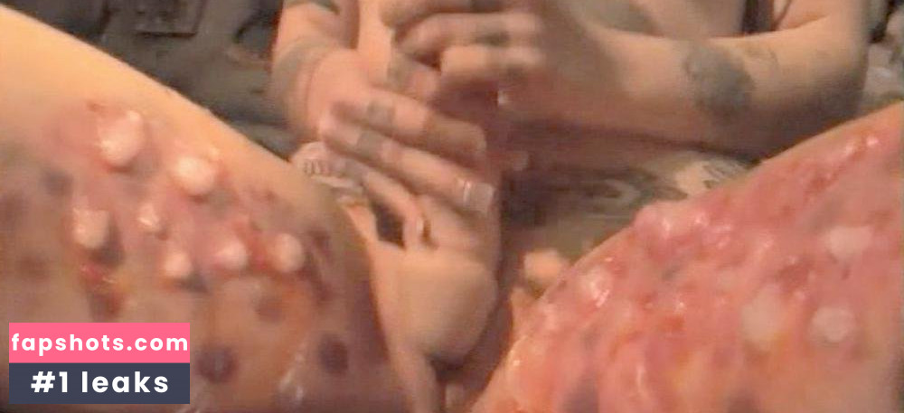 Daisy Sparks gallery photo #9