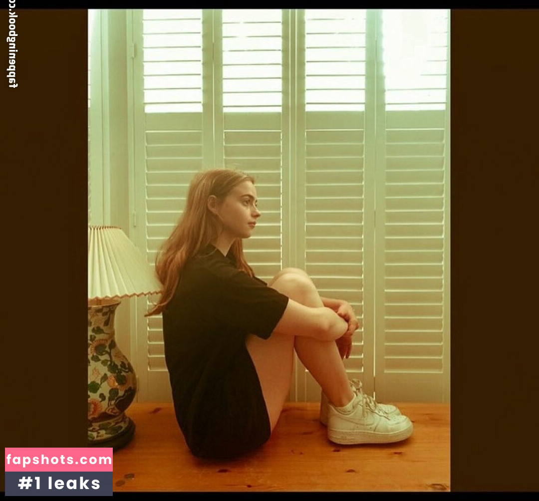 Daisy Waterstone gallery photo #8