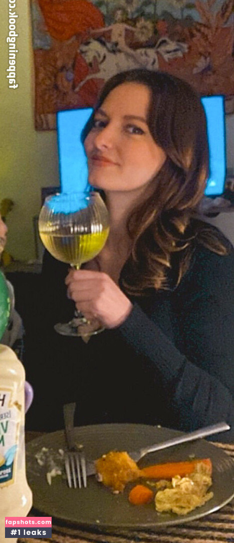 Dakota Blue Richards gallery photo #23