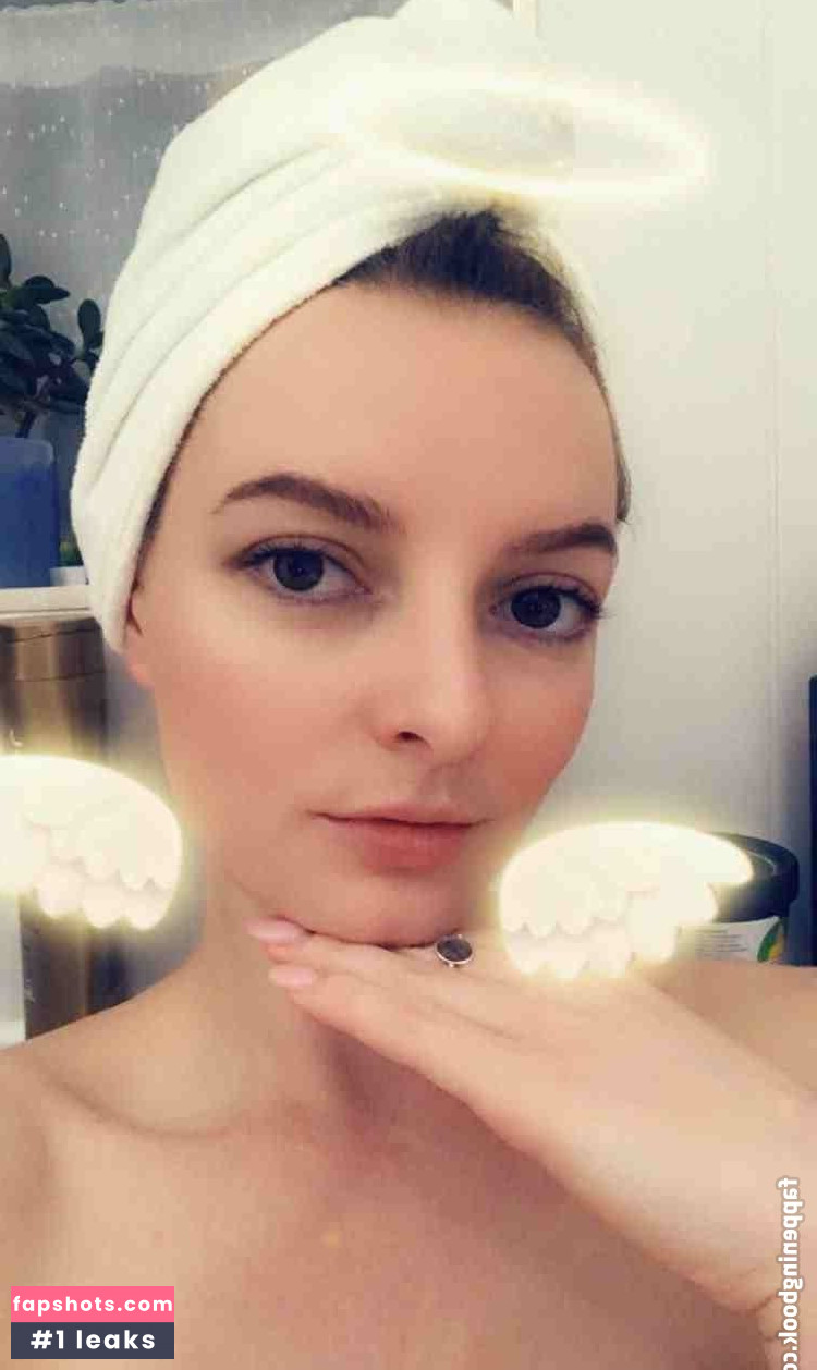 Dakota Blue Richards gallery photo #26