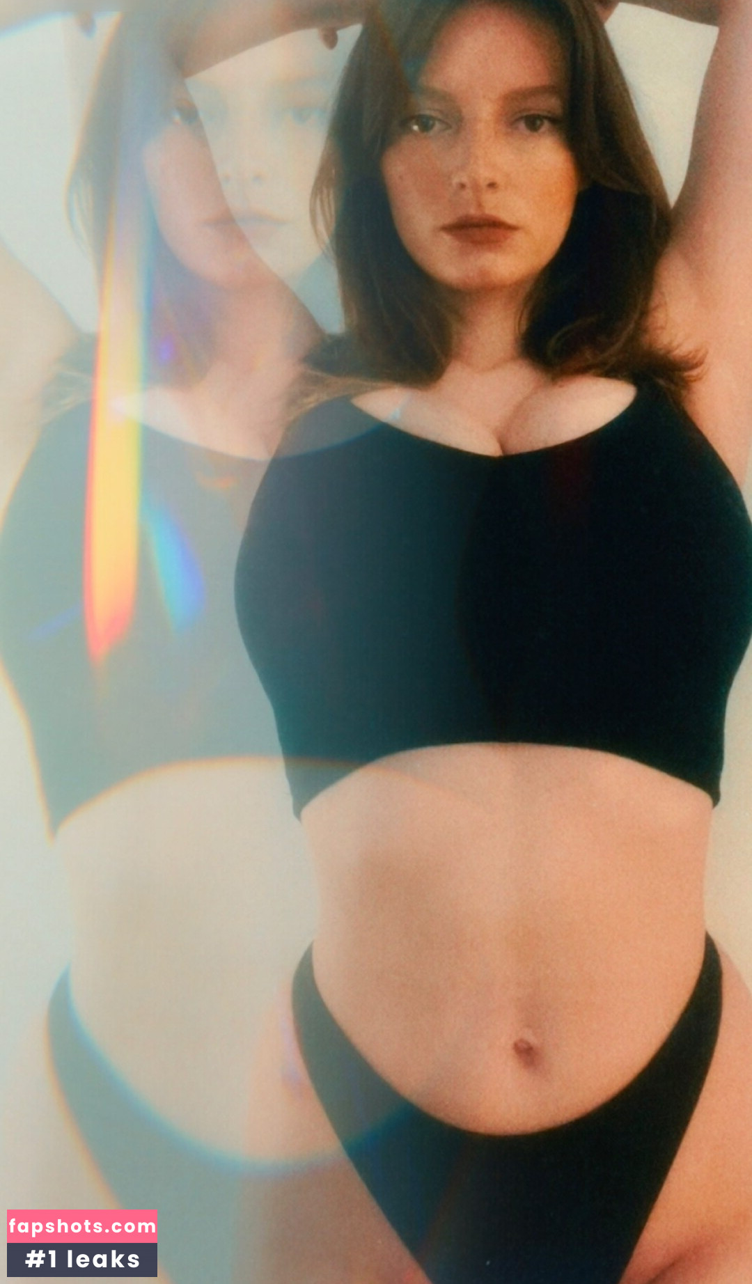 Dakota Blue Richards gallery photo #28