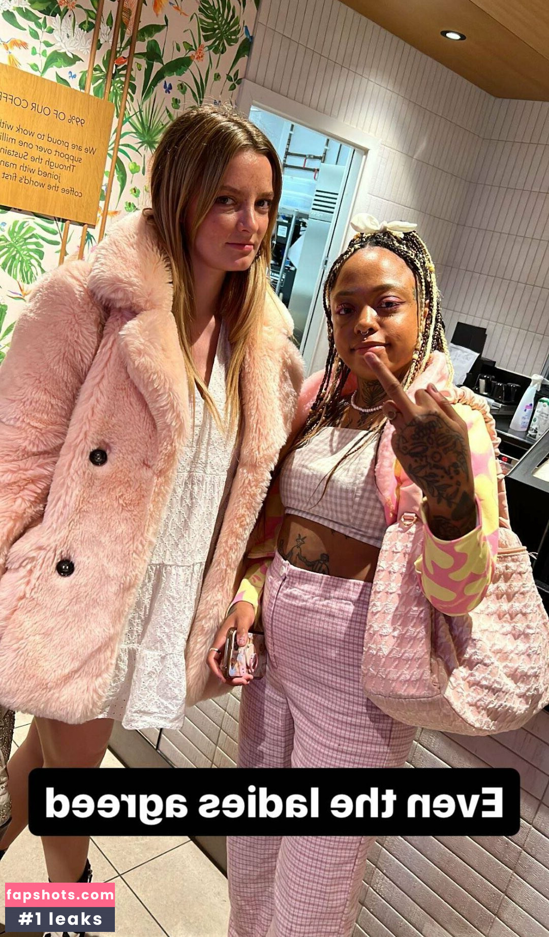 Dakota Blue Richards gallery photo #47