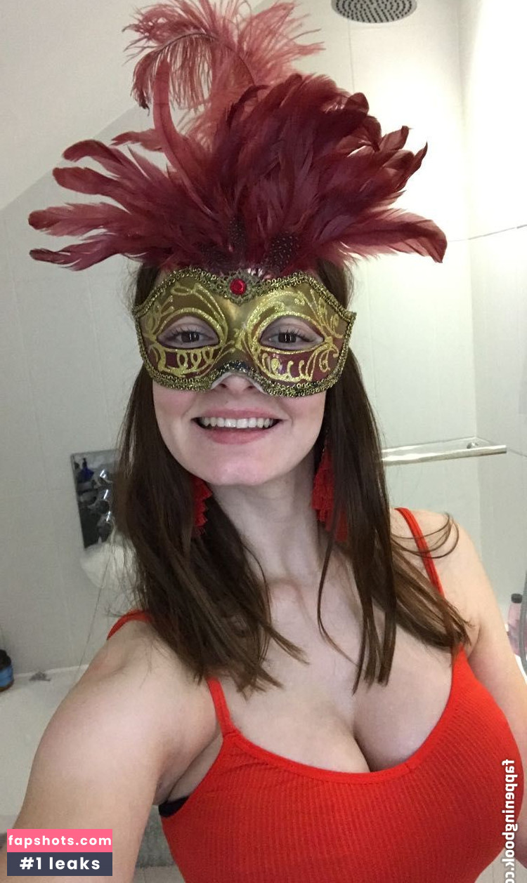 Dakota Blue Richards gallery photo #89