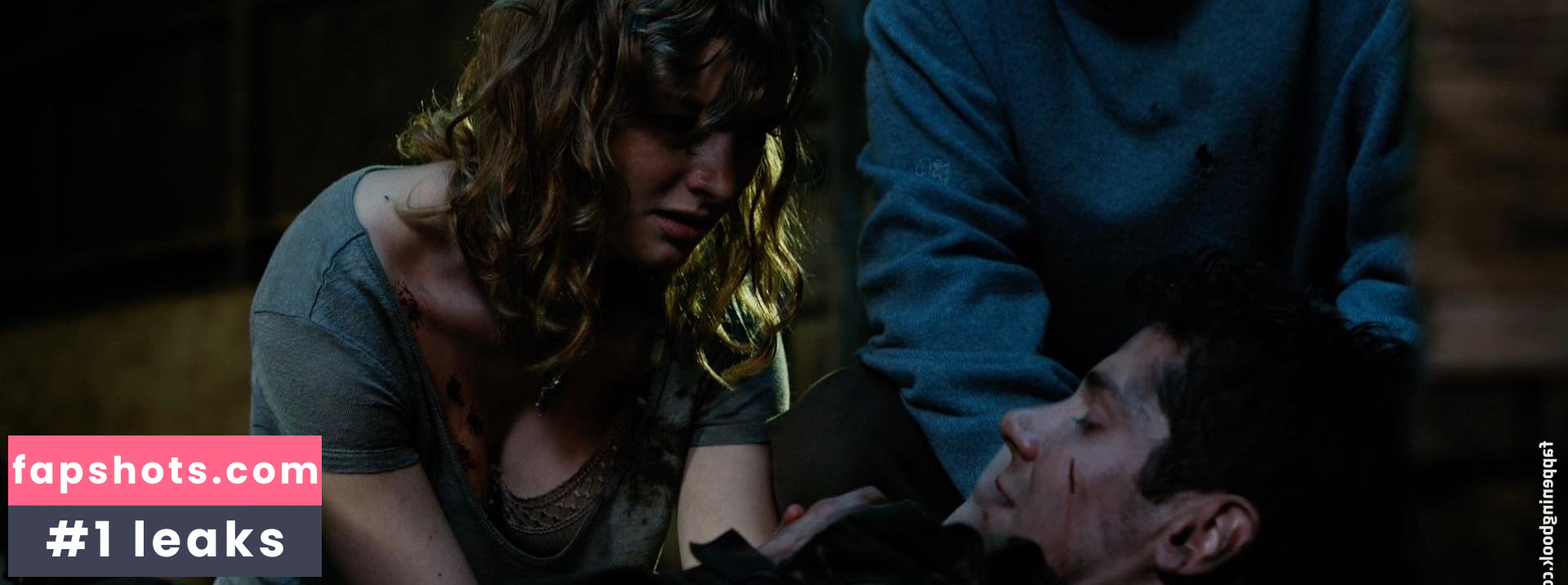 Dakota Blue Richards gallery photo #99