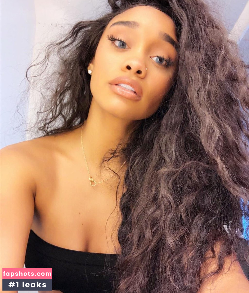 Dakota Gonzalez gallery photo #19