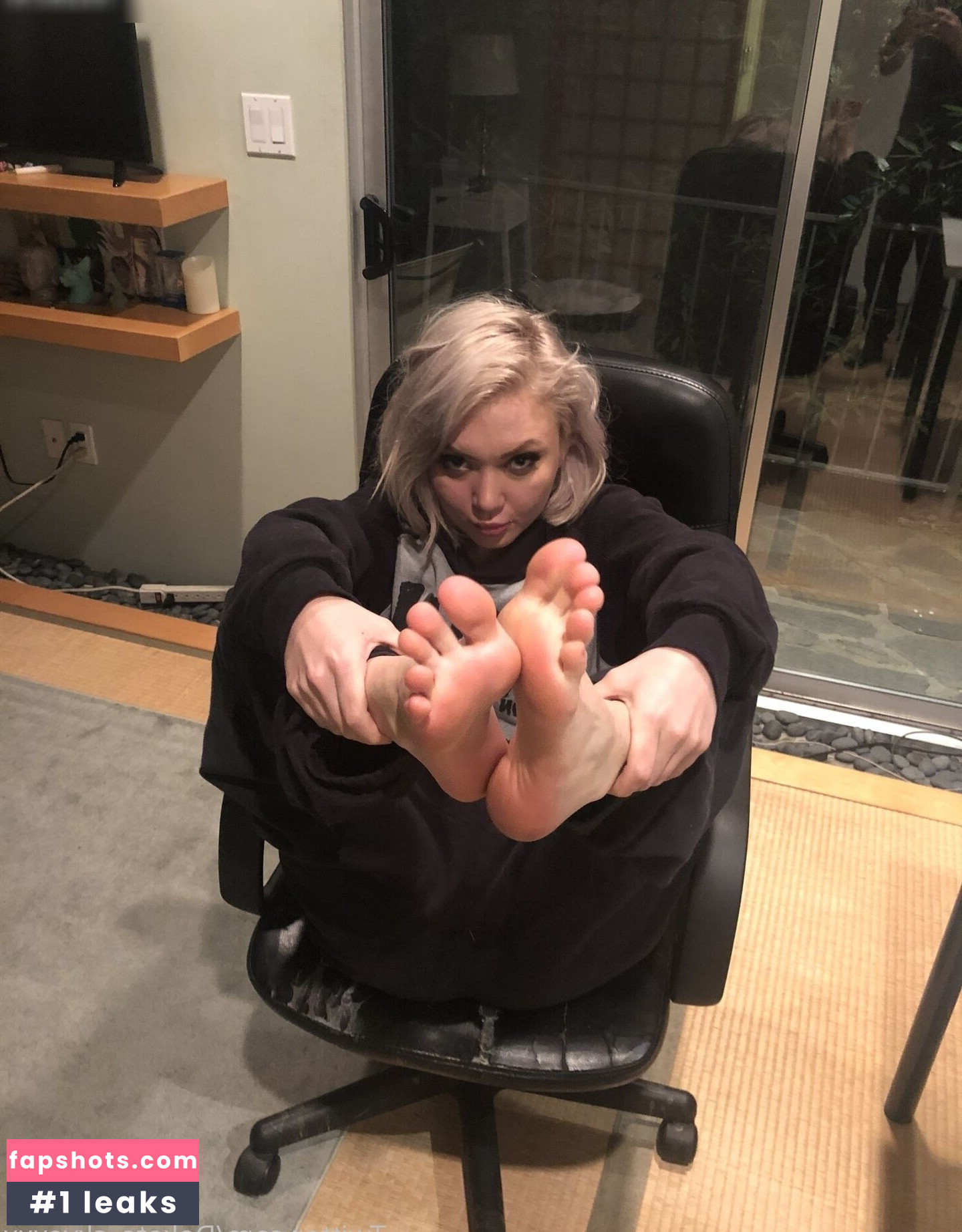 Dakota Skye gallery photo #31