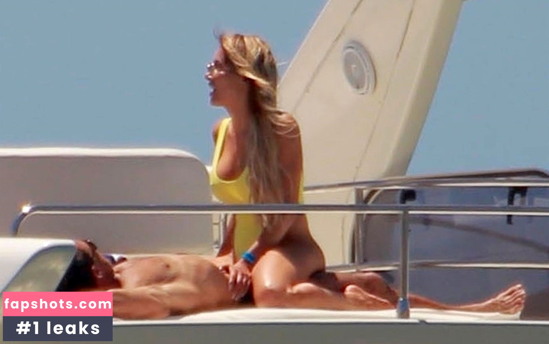 Dalia Elliott gallery photo #98