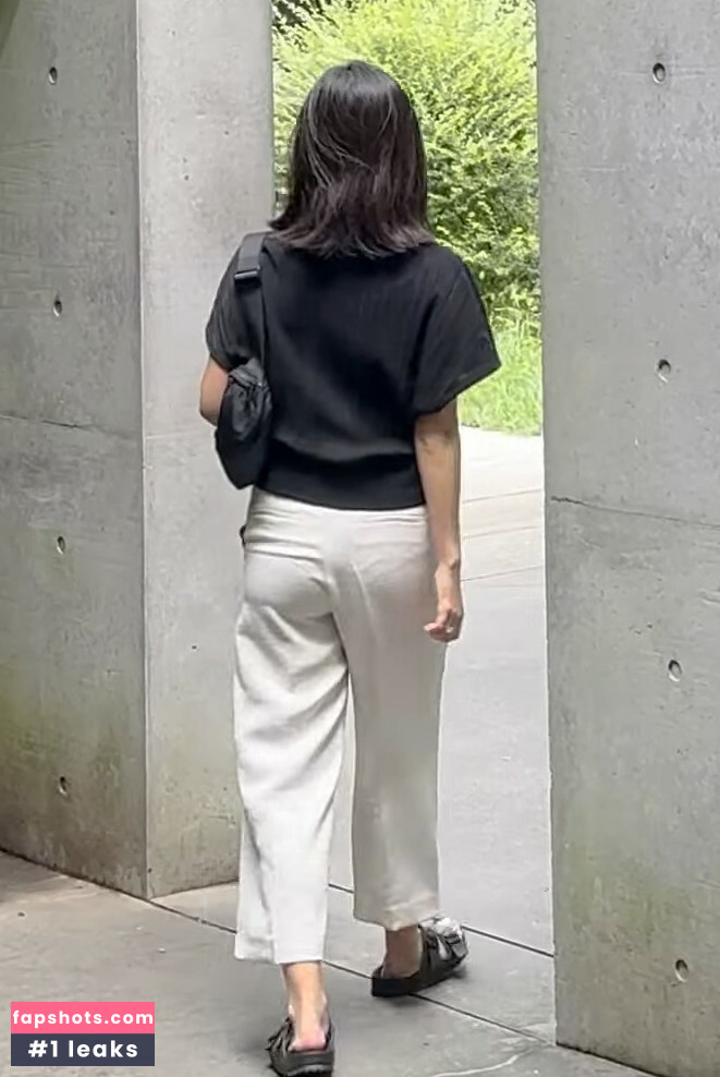 Dami Lee gallery photo #14