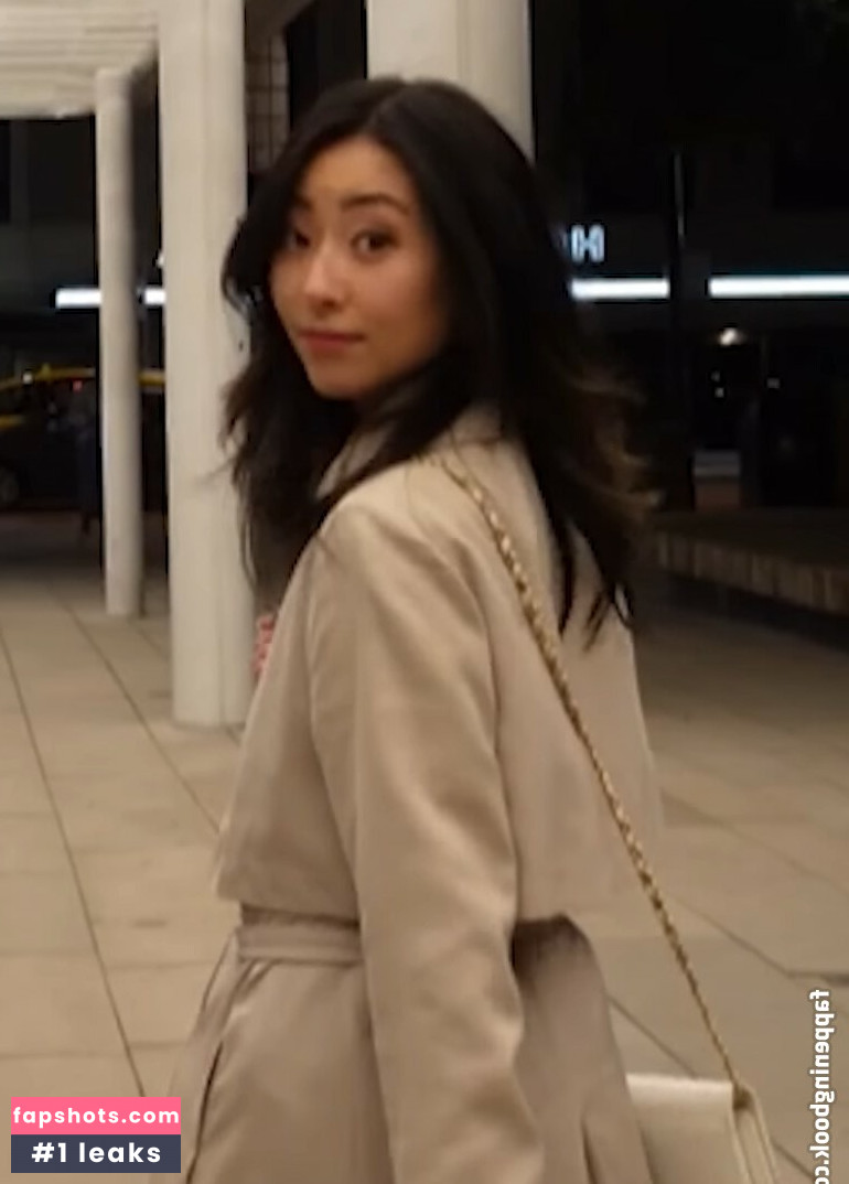 Dami Lee gallery photo #25