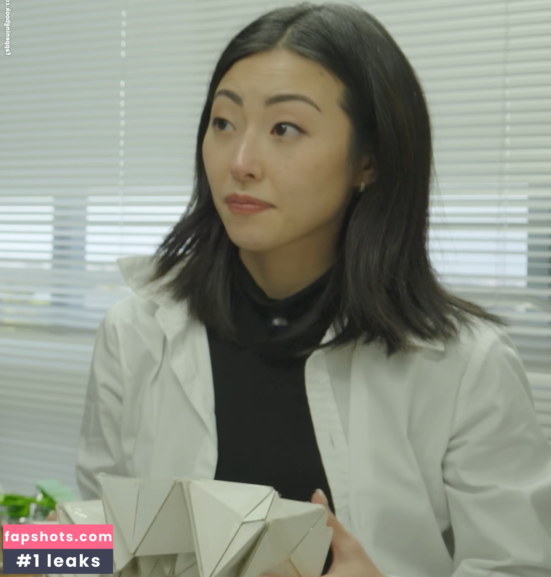 Dami Lee gallery photo #27