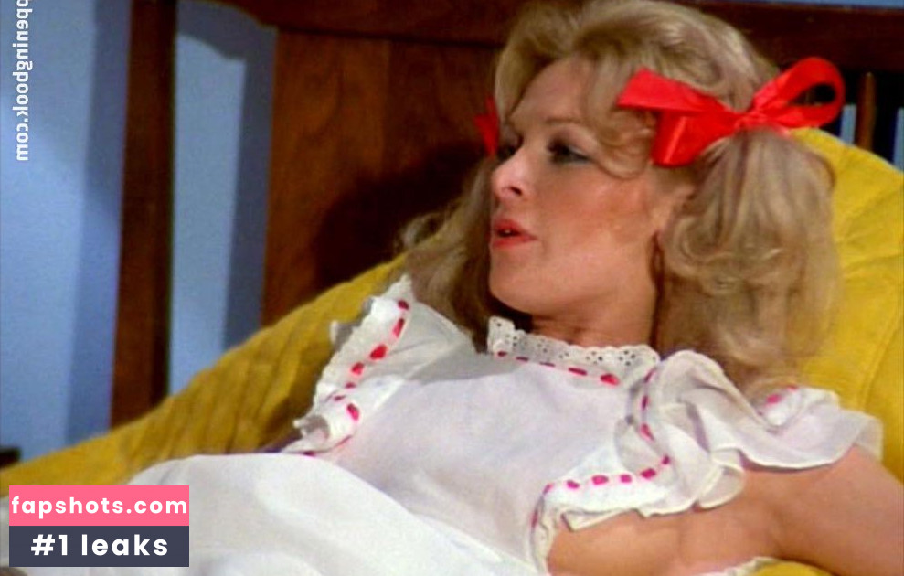 Dana Baker nude babe gallery