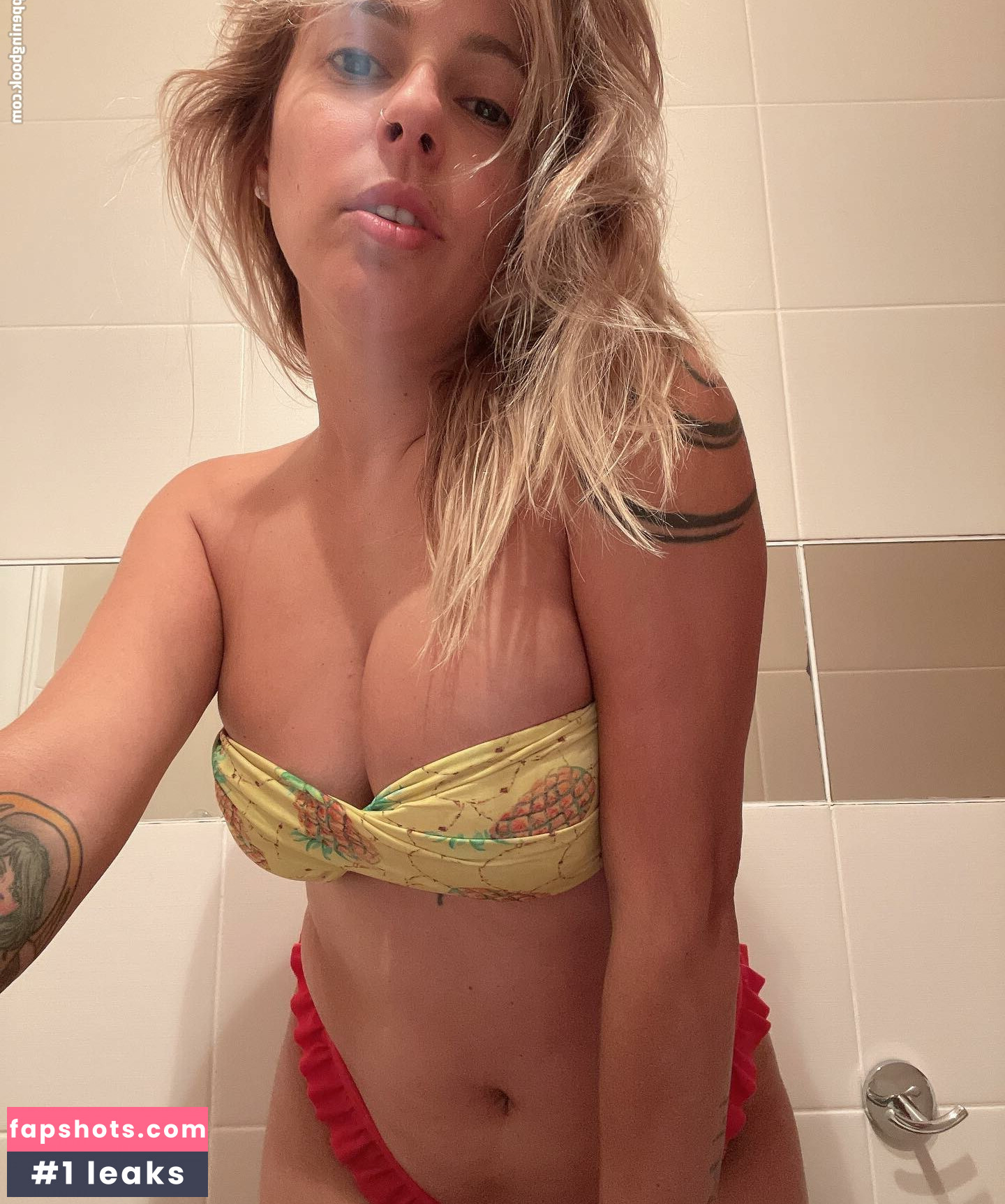 Dani Botan gallery photo #63