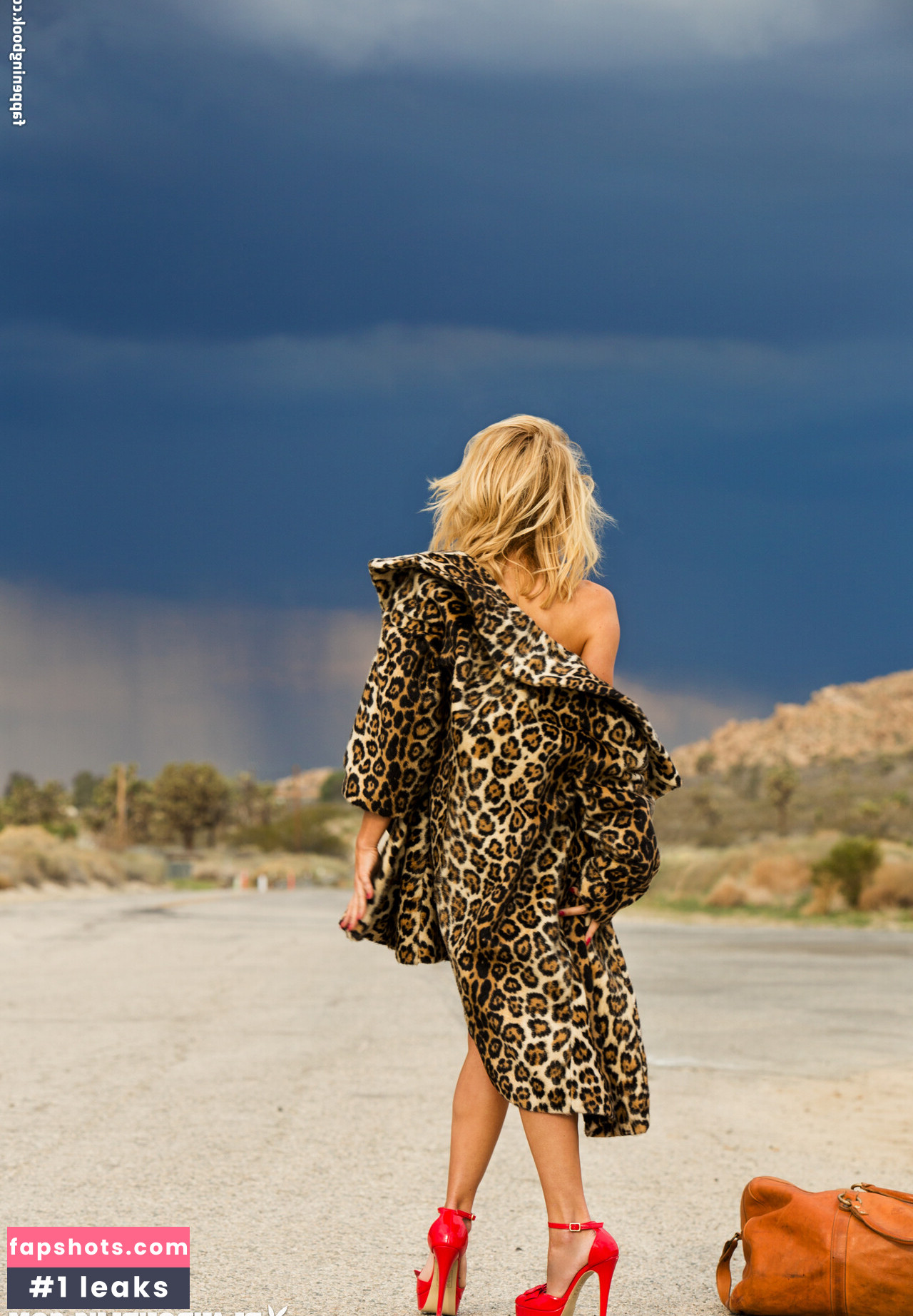 Dani Mathers gallery photo #51