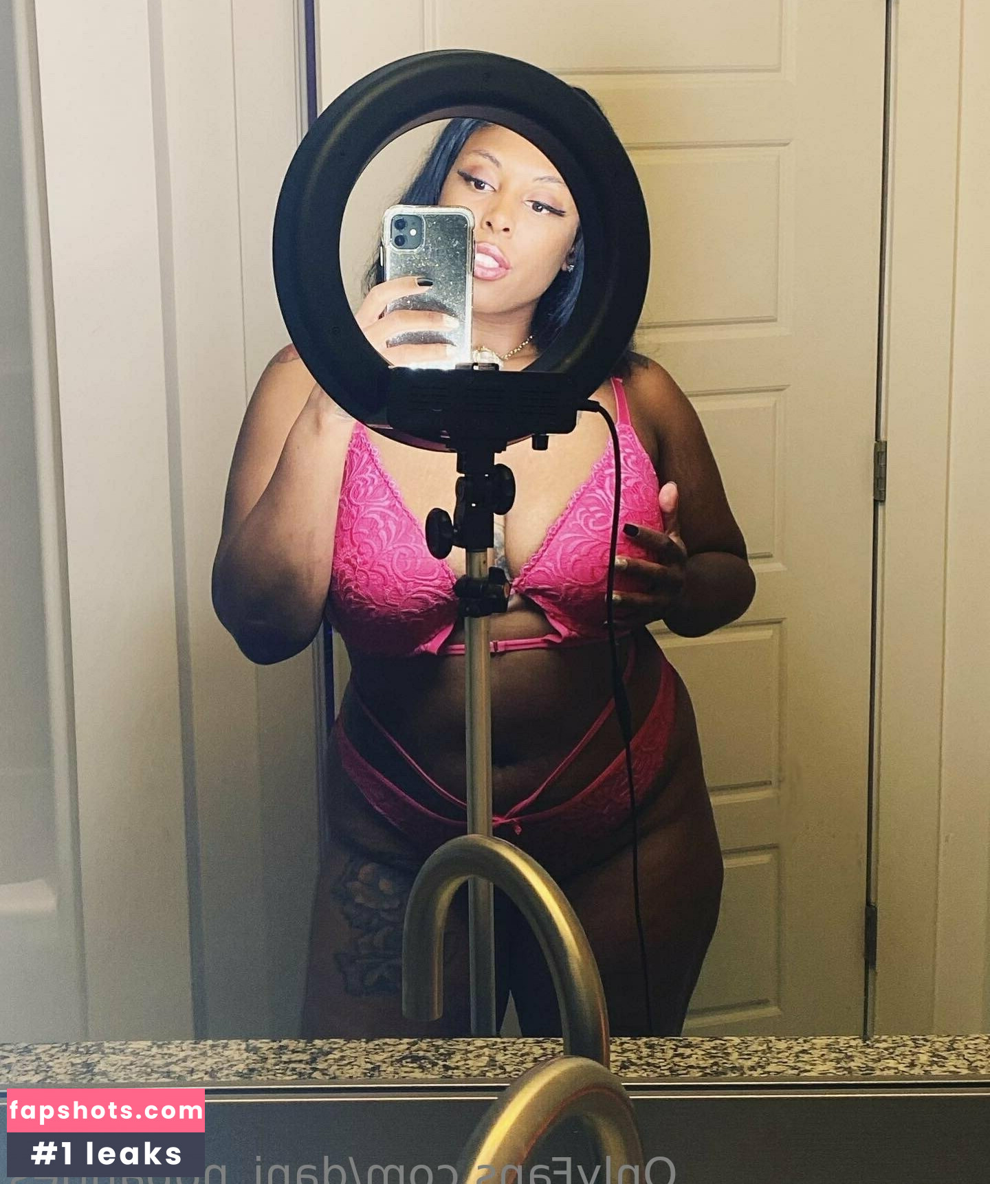 dani_nopanties gallery photo #5