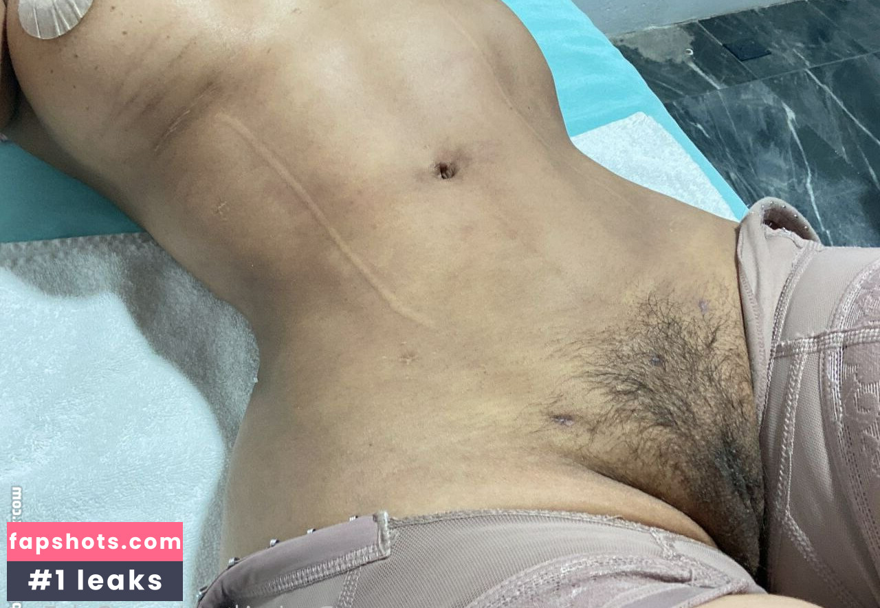 Dania Altamirano gallery photo #22