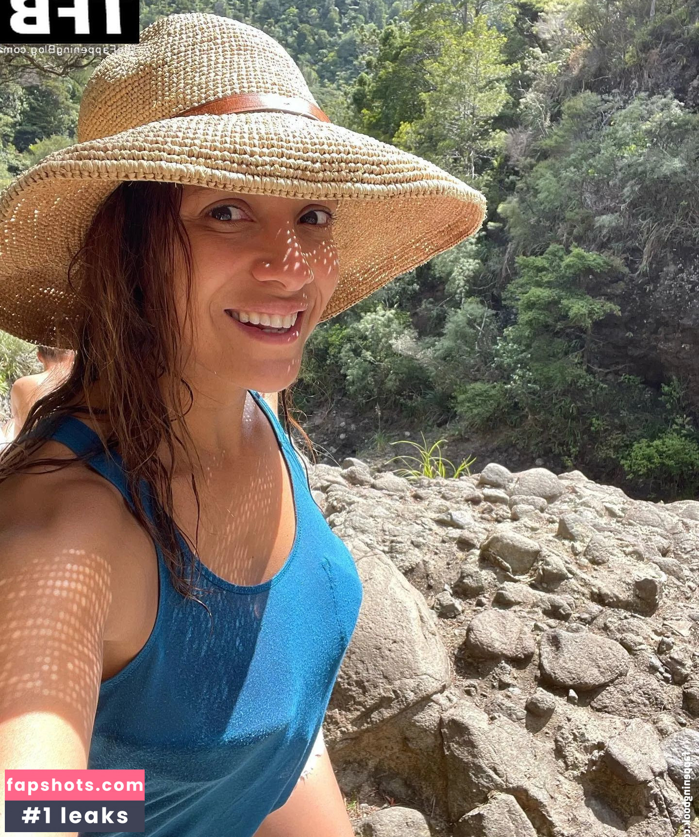 Dania Ramirez gallery photo #42