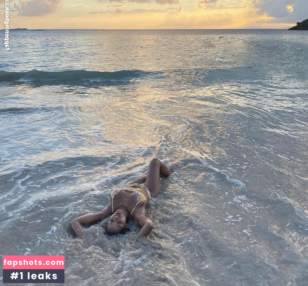 Dania Ramirez gallery photo #70