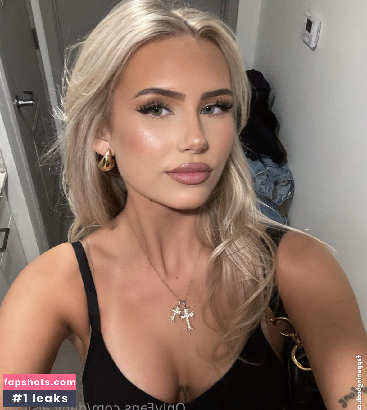 Danica Isley gallery photo #2